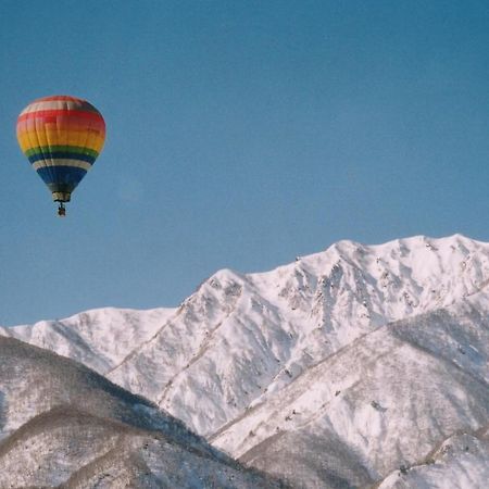 ペンション ちゃうちゃう Bed & Breakfast Hakuba Eksteriør bilde