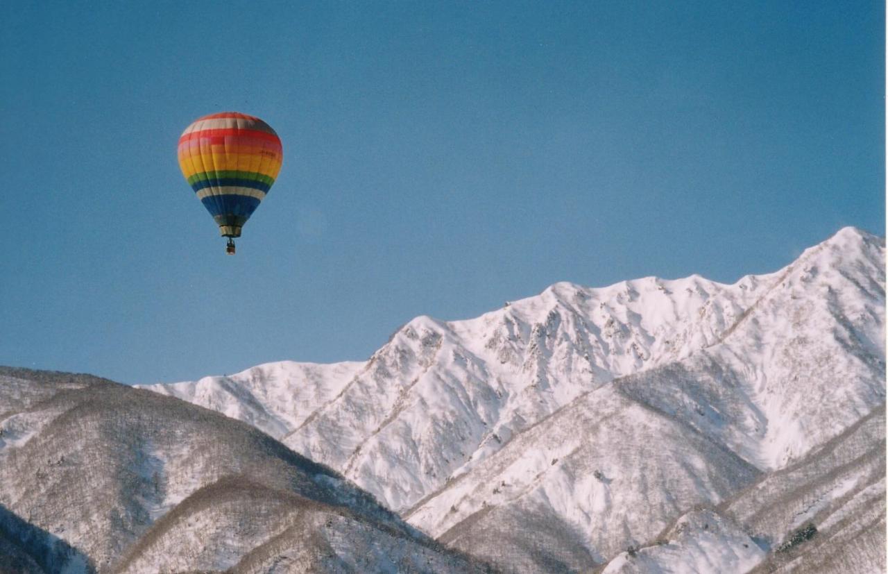 ペンション ちゃうちゃう Bed & Breakfast Hakuba Eksteriør bilde